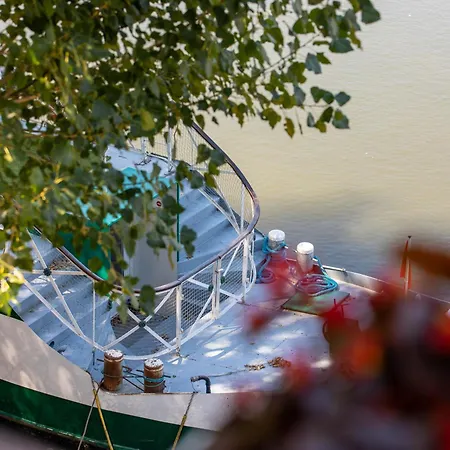 La Chartreuse Logis Restaurant