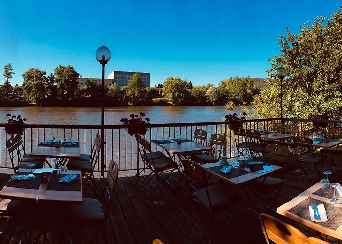 La Chartreuse Logis Restaurant Hotel