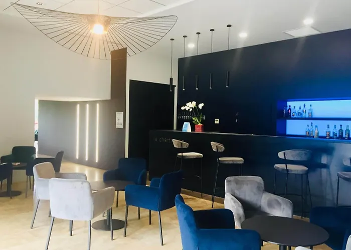 Otel La Chartreuse Logis Restaurant Cahors